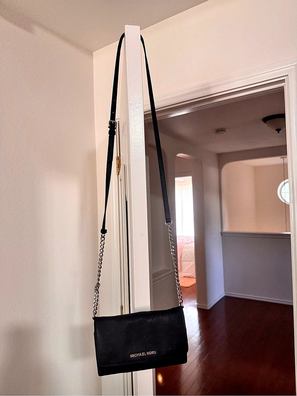 Michael Kors Jet Set Travel Saffiano Leather Chain Wallet Black Crossbody